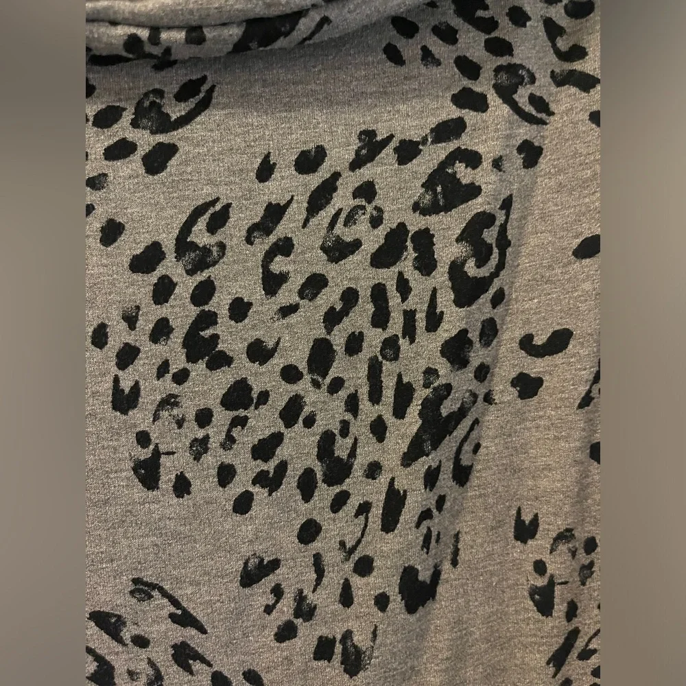 Chico’s Zenergy Cozy Animal-Print Brushed Fleece Tunic Size XL/16 (Chico’s Sz 3) - Picture 11 of 13